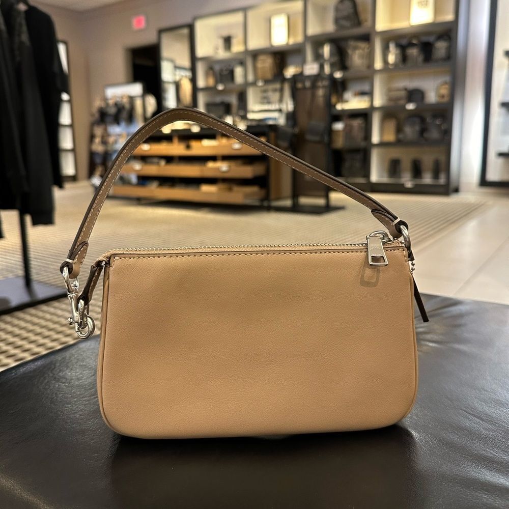 NWT‎ Coach Leather Nolita 19 bag - Picture 4 of 7